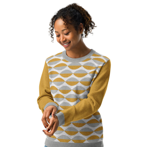 Retro Edition - Knitted Crew Neck Sweater - Image 4